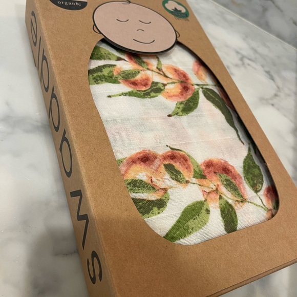 NEW MilkBarn Swaddle Blanket 100% organic - Picture 4 of 4